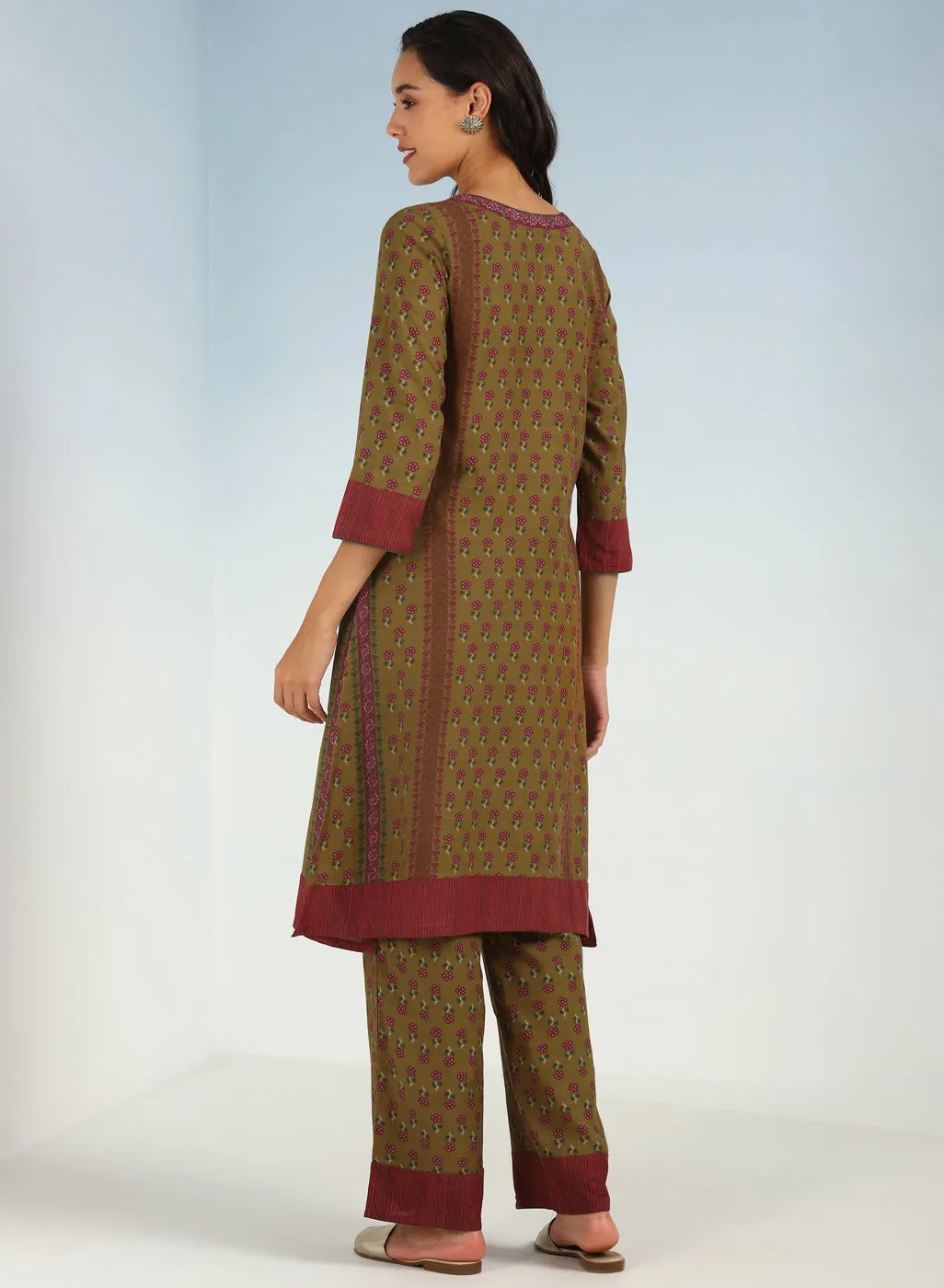 Mud Green Kurta Set with Round neck and Contrast Front Placket